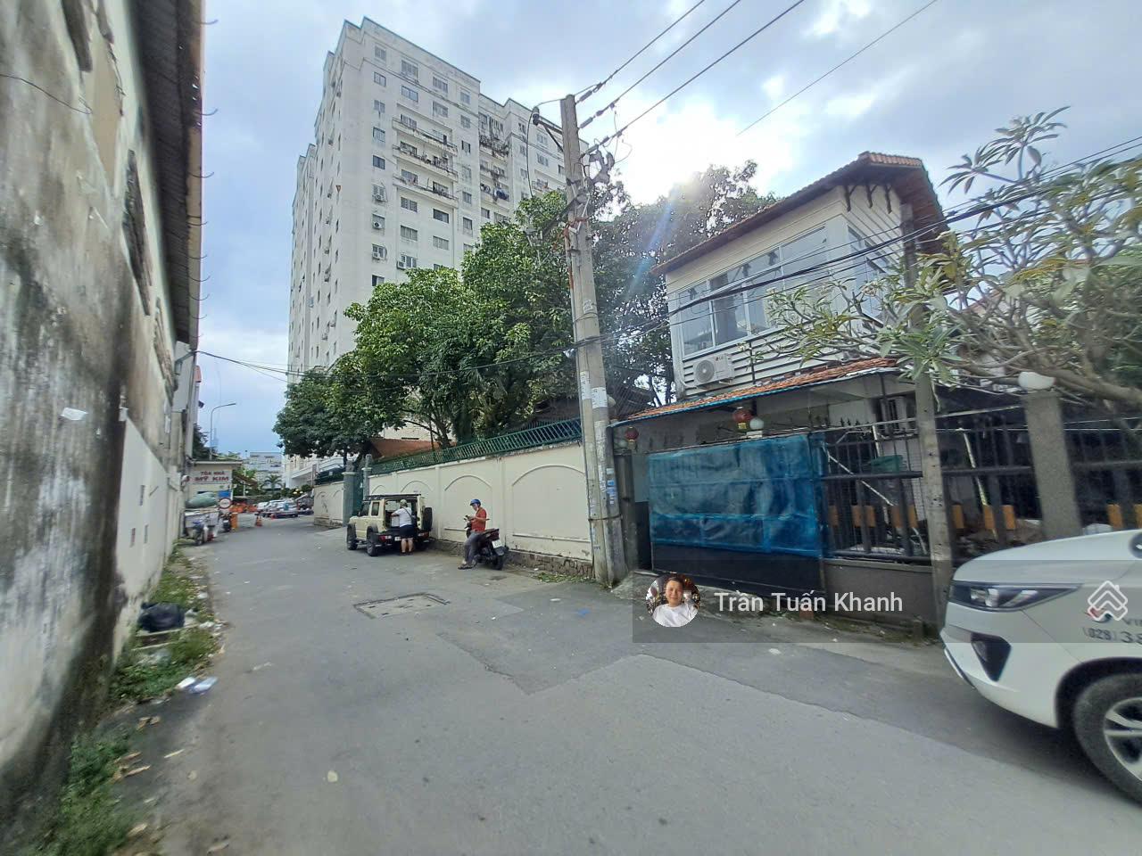 siêu phẩm nga GIGAMaLL Phạm Văn Đồng, Thủ Đức , DT 23x45 full thổ , Cấp 4 , Giá bán 99,9 tỷ