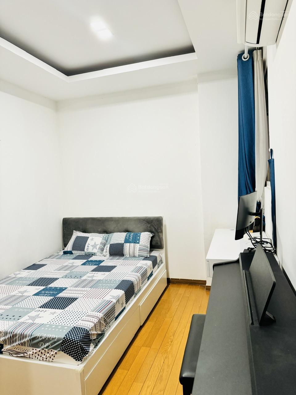 Cho thuê CC Lucky Palace, 13 triệu VND, 80m2, 2PN, 2WC, giá tốt Hot!