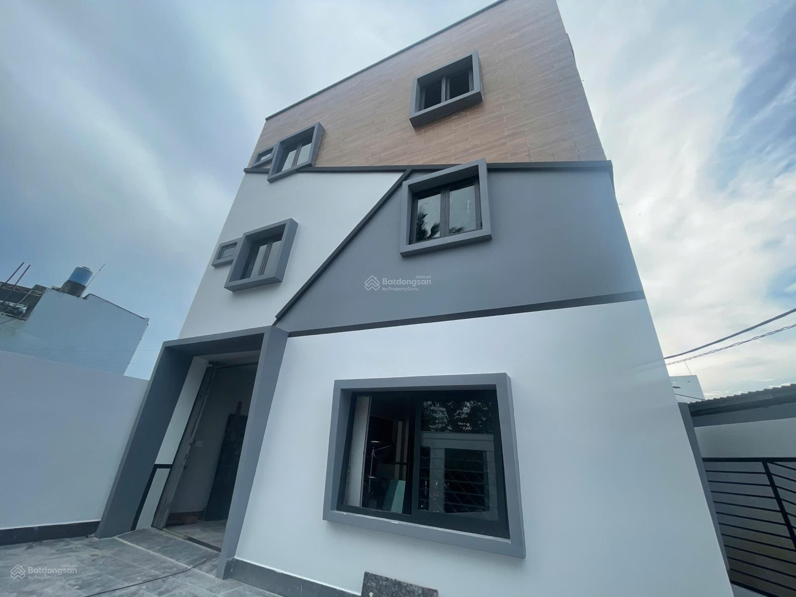 128m2- 7.990 tỷ-Nhà góc 2 MT- Vừa ở +10 phòng cho thuê full- đường 10m thông sát chợ Thạnh Xuân