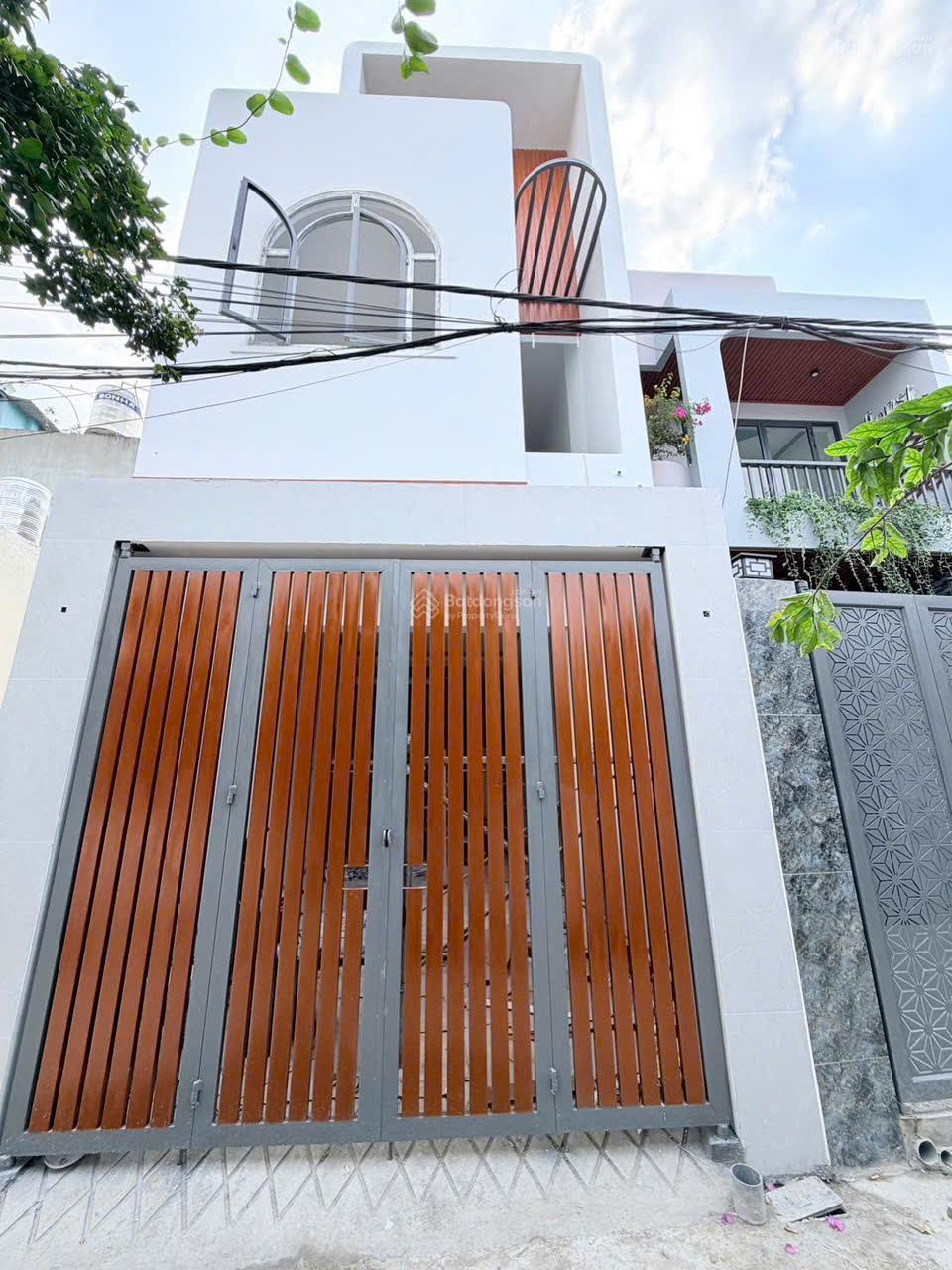 Bán nhà 1T1L, sổ hoàn công, đường oto, gần chợ Tân Phong, chỉ 3tỷ050