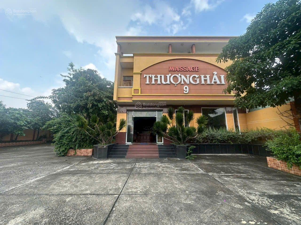 BÁN MẶT TIỀT Quốc Lộ 13
Thới Hòa - Vị TRÍ KINH DOANH TỐT.
Đang kinh doanh thu nhập 300triu/thá