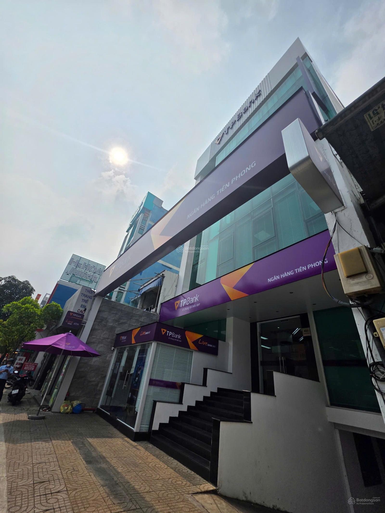 Bán tòa nhà 433 Cộng Hòa, P.15, Q. Tân Bình diện tích 11,07 x 27m hầm 5 tầng giá 120 tỷ