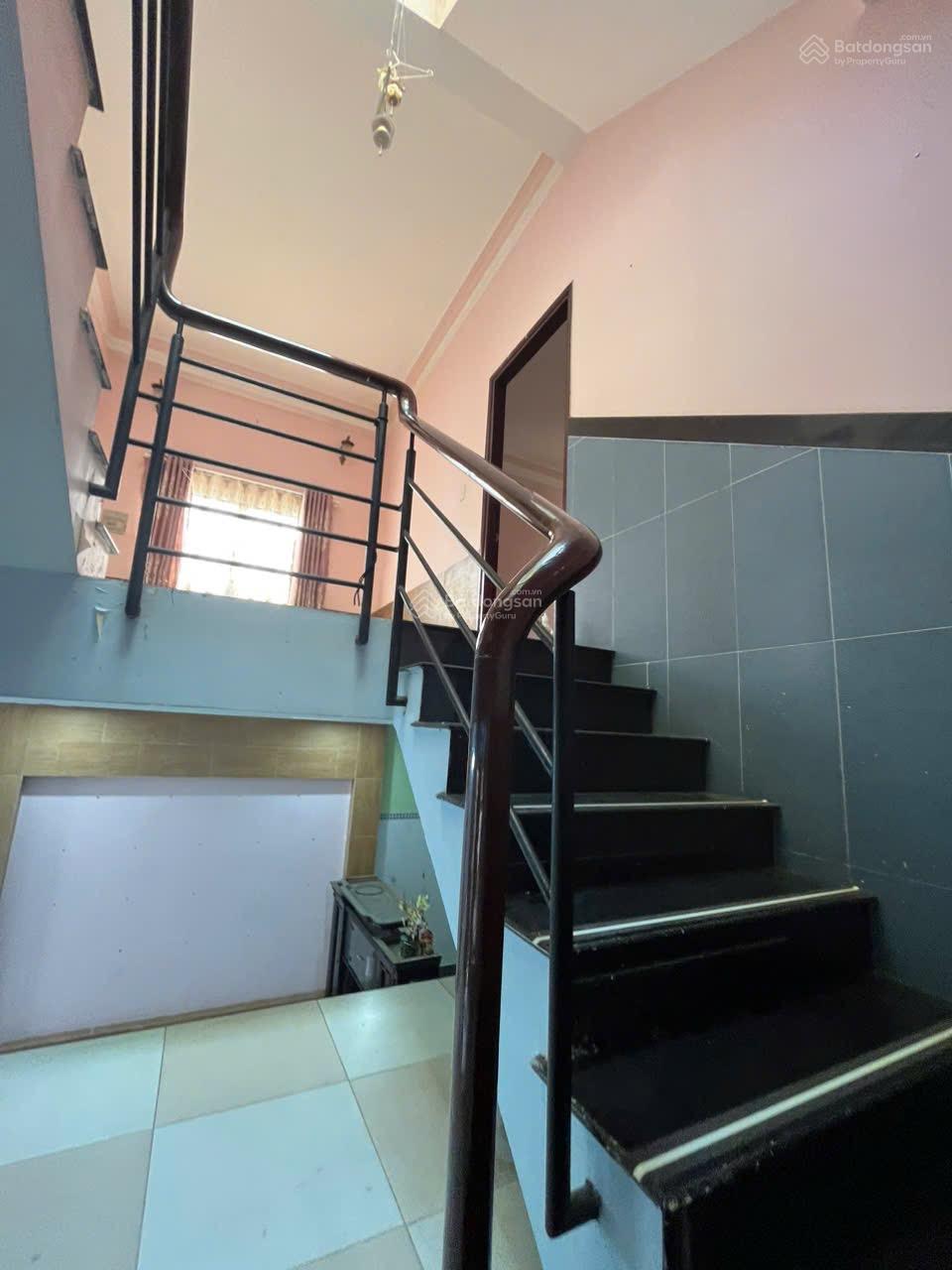 BÁN NHÀ 1 TRỆT 2 LẦU, HẺM QL50 _ PHONG PHÚ, BÌNH CHÁNH _ GẦN CHỢ PHÚ LẠC _ DT SÀN 224,5m2 _ 4,5 tỷ