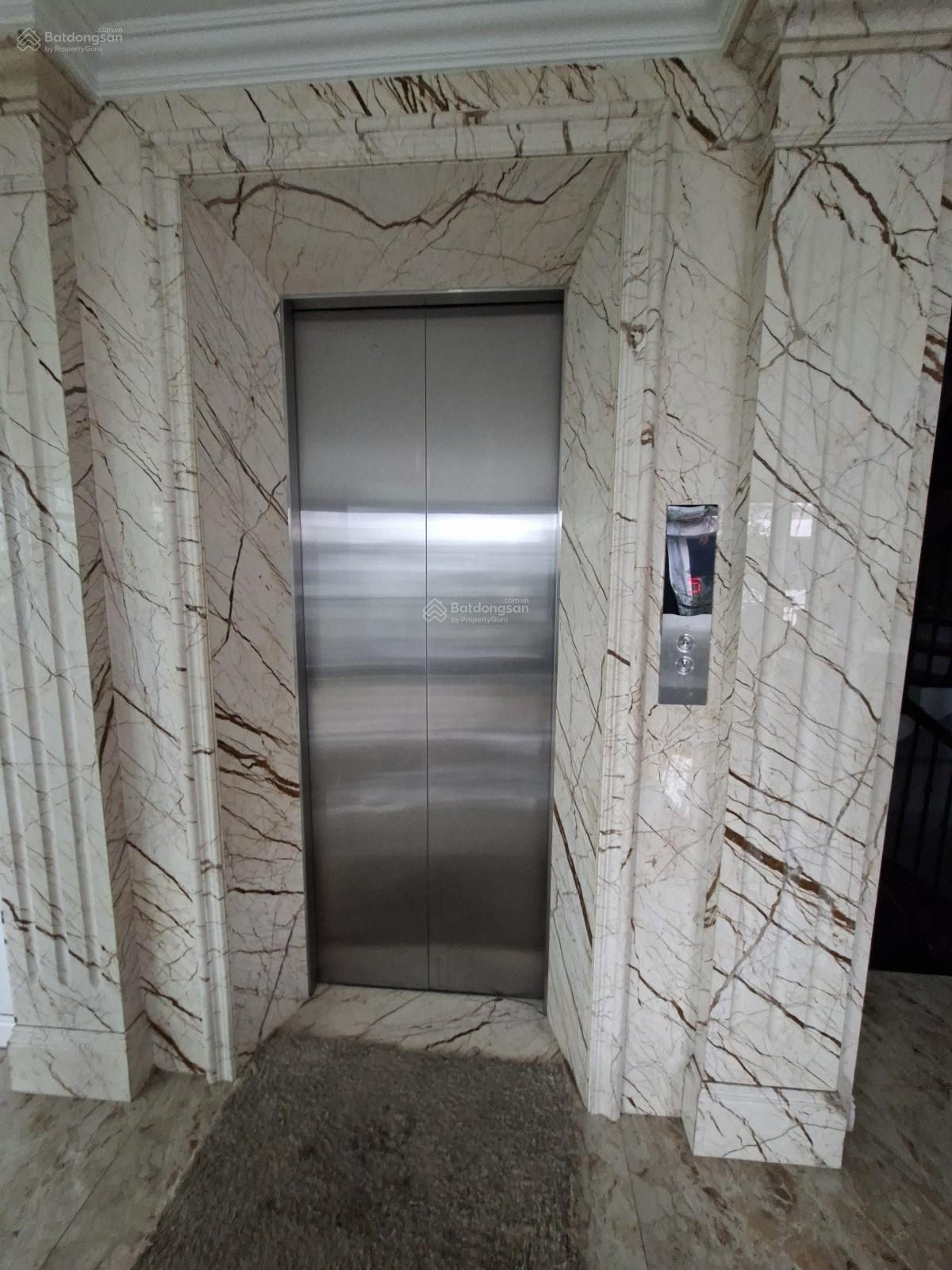 Bán nhà Văn Quán 85m2 6 tầng mặt tiền 20m hơn 31 tỷ lô góc ôtô tránh vỉa hè Thang Máy CC 0976 052 ***