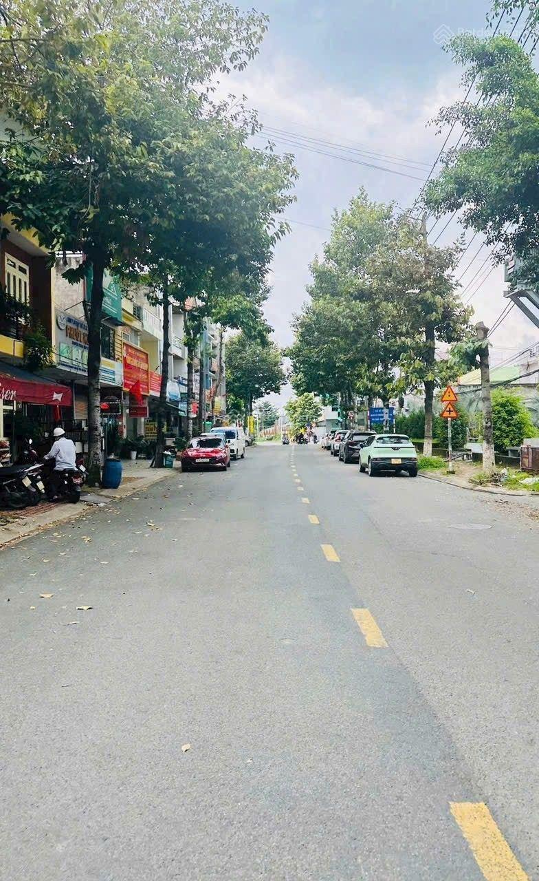 Bán nhà mặt tiền Võ Thị Sáu gần khúc Ngã Tư - Đối diện công viên cách siêu thị Go bigc Dĩ An Bán nhà mặt tiền Võ Thị Sáu gần khúc Ngã Tư - Đối diện công viên cách siêu thị Go bigc Dĩ An