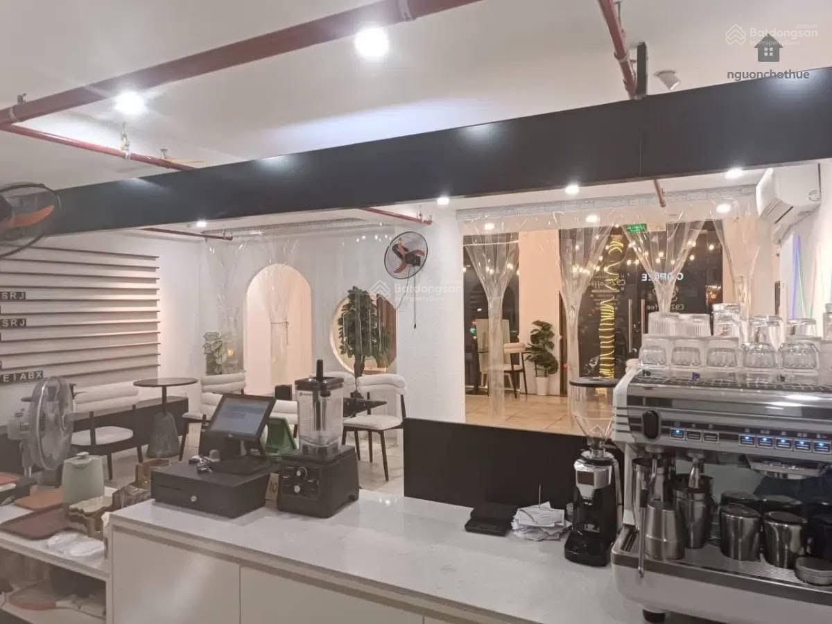 Cho thuê nhà mặt phố Dương Khuê,diện tích sử dụng:145m2, mặt tiền :4,2m, phố sầm uất,phố sinh viên Cho thuê nhà mặt phố Dương Khuê,diện tích sử dụng:145m2, mặt tiền :4,2m, phố sầm uất,phố sinh viên