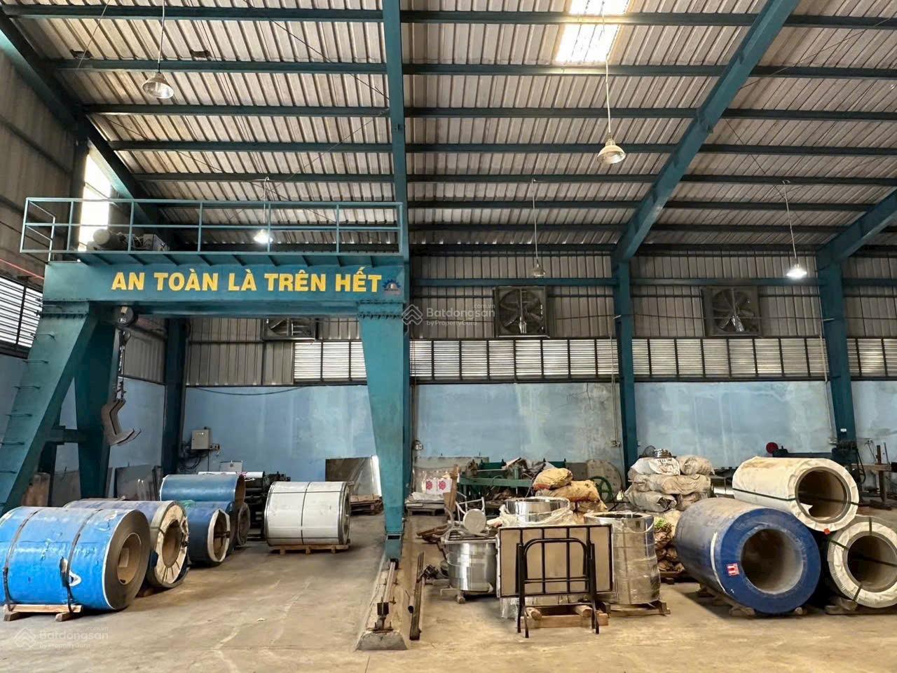 Bán xưởng 2 mặt tiền Thanh Niên .2.800m2 giá 59.5 Tỷ Bán xưởng 2 mặt tiền Thanh Niên .2.800m2 giá 59.5 Tỷ