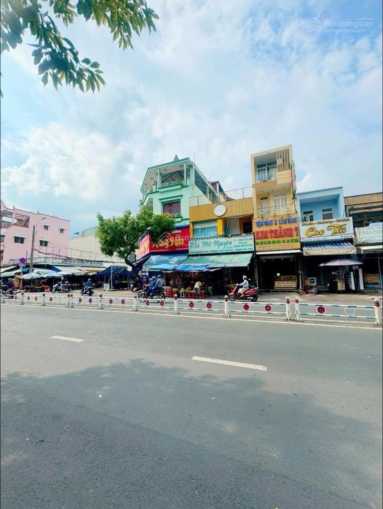 TÂN PHÚ - CĂN GÓC 2MẶT TIỀN - NGAY CHỢ KINH DOANH SẦM UẤT - 66M2 - 4TẦNG - DÒNG TIỀN 20TR/THÁNG.