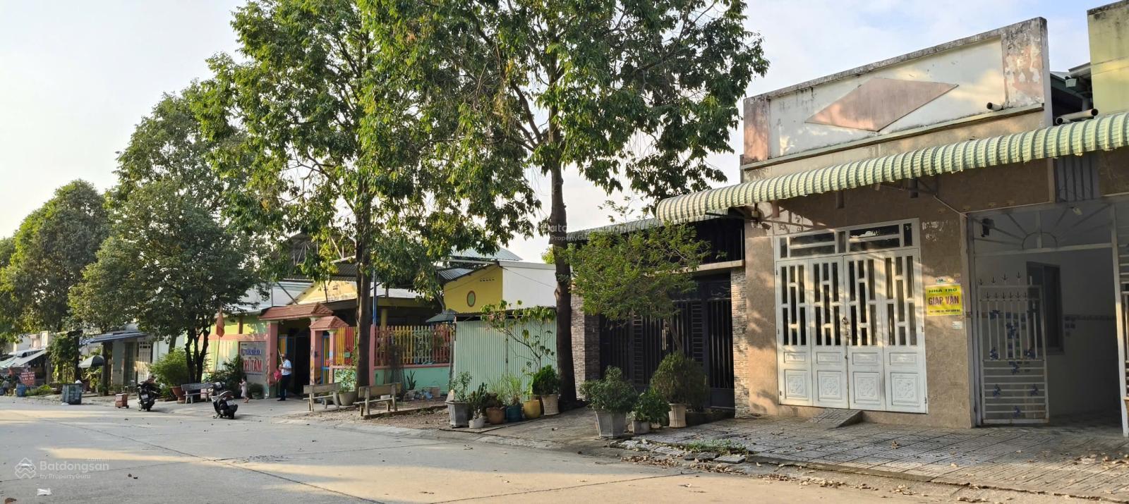 Cần ra nhanh dãy trọ ngộp 1 kiot 4p, thu nhập 8tr/th. Ngay KDC Mỹ Phước 3, cách Vành Đai 4 chỉ 3p