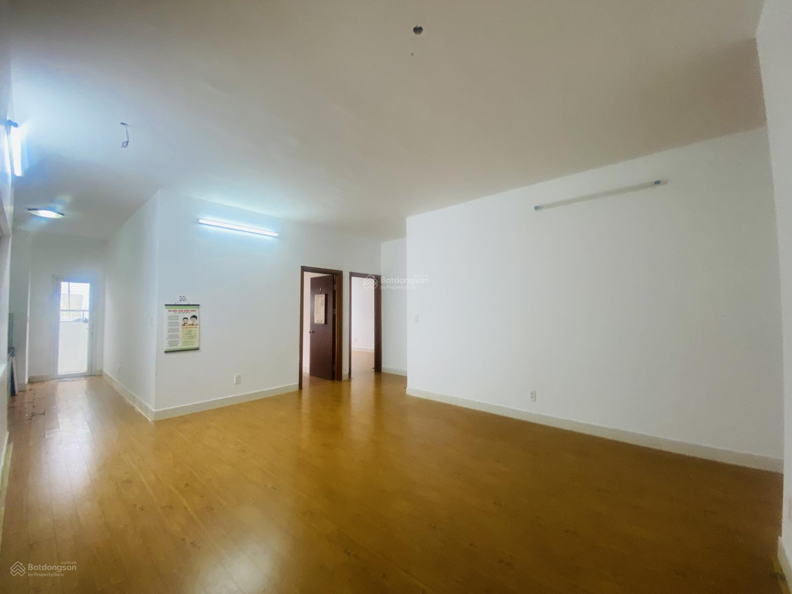 Cho thuê CC Học Viện Quốc Phòng, Nguyễn Văn Huyên, 106m2, 3 ngủ, đồ cơ bản, chỉ 13 tr/th