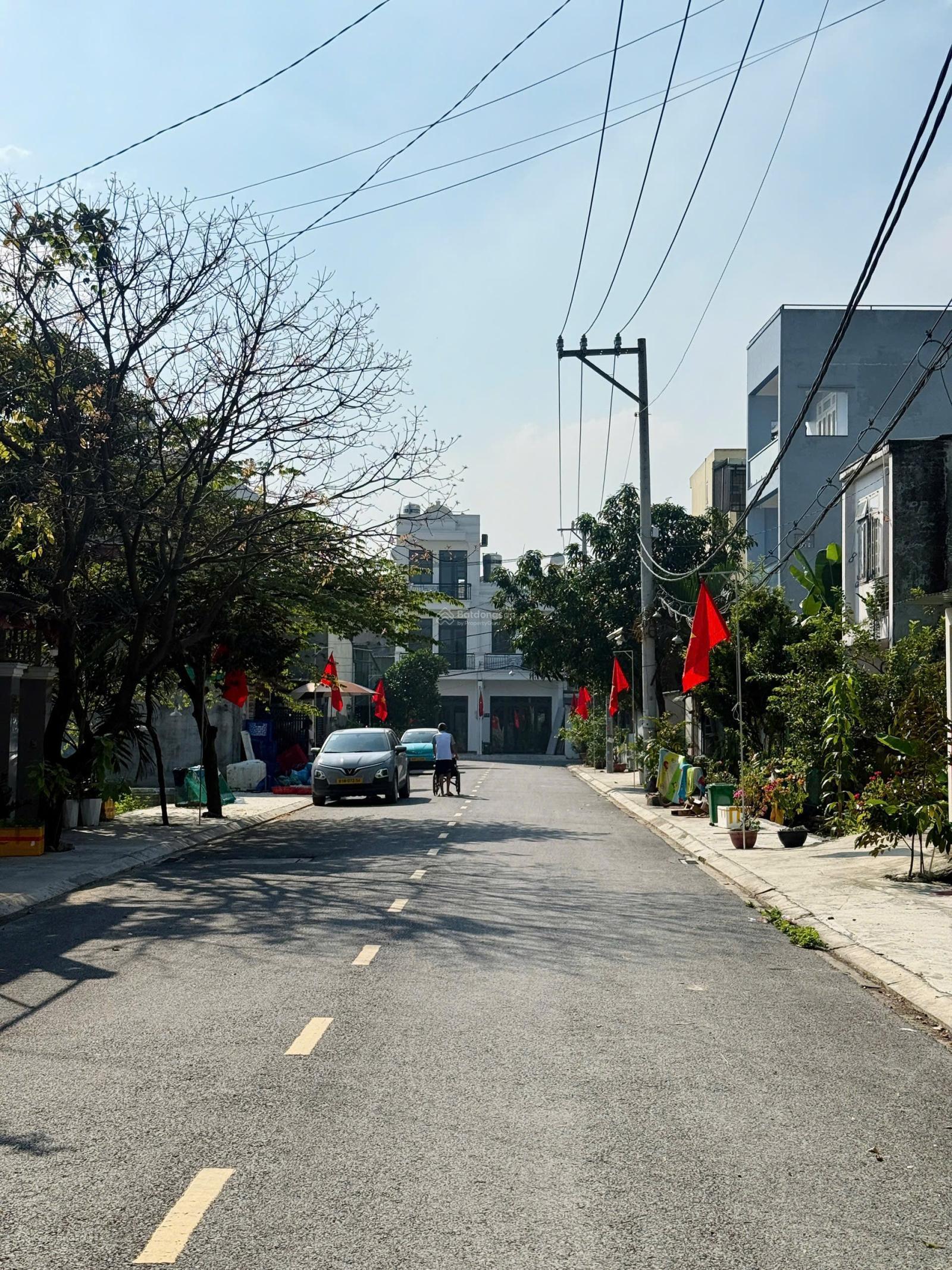 Nhà 2 Lầu Hẻm Thông 10M Khu vip TX52 Sát Chợ Đường - Hà Huy Giáp.DT. 4.2M x 13M .Giá Tốt Nhất Q12