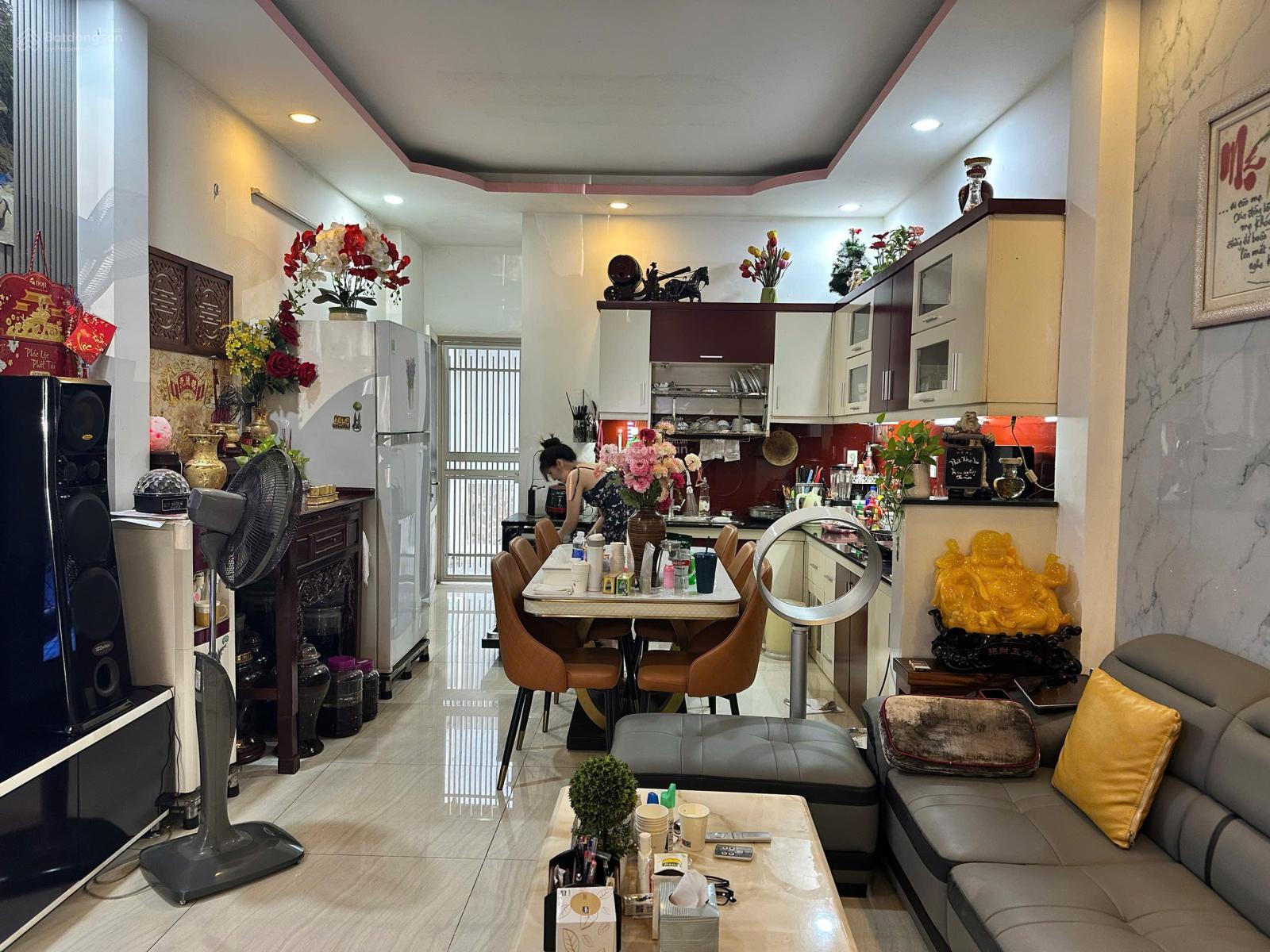 Bán nhà đẹp đường Quang Trung ngay ngã 5 Gò Vấp, sát bên trường Kim Đồng, Pcc Nguyễn Thị Tạc