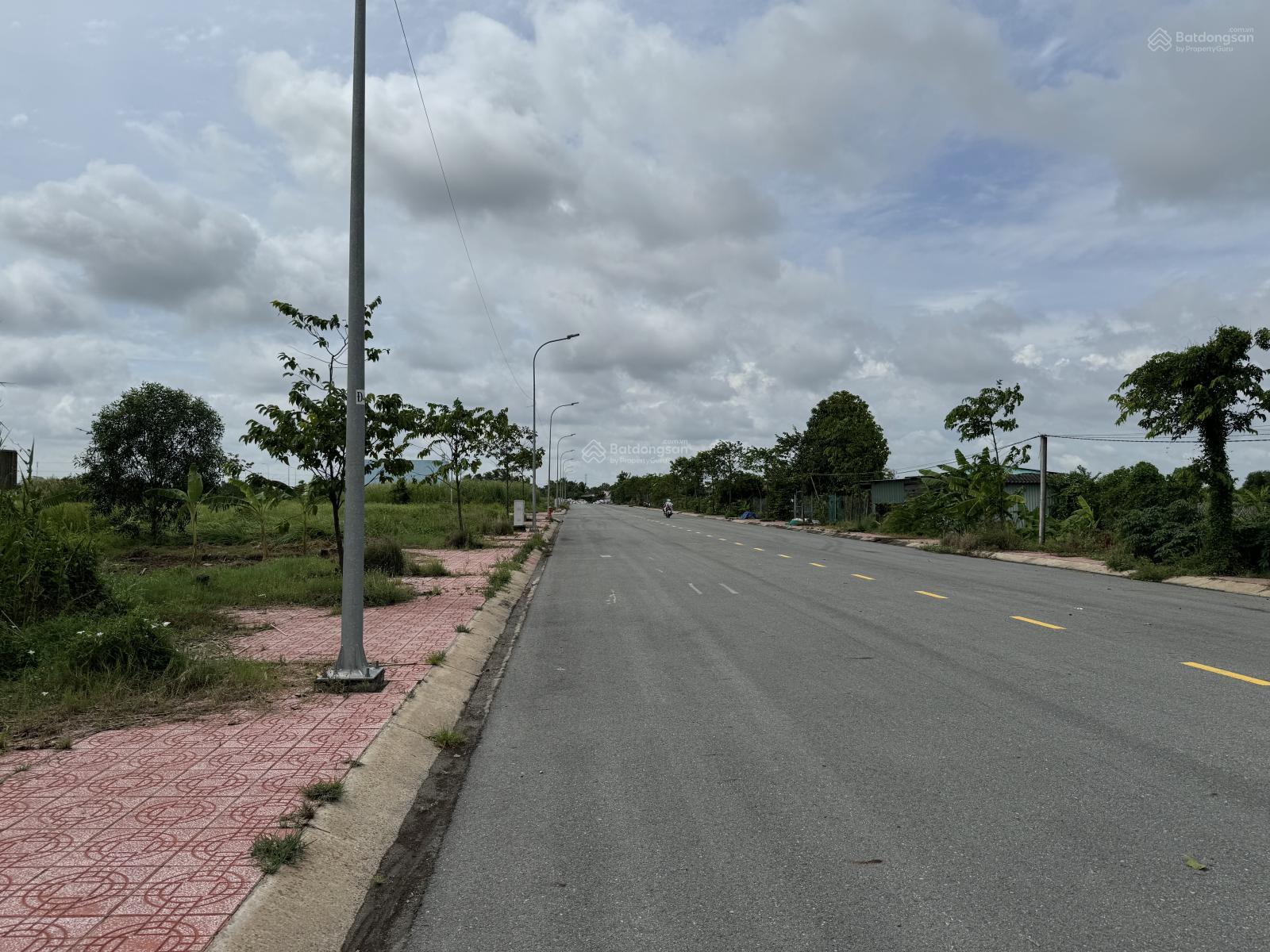 Chính chủ bán đất TDC Khánh Hậu Đường D1 12m