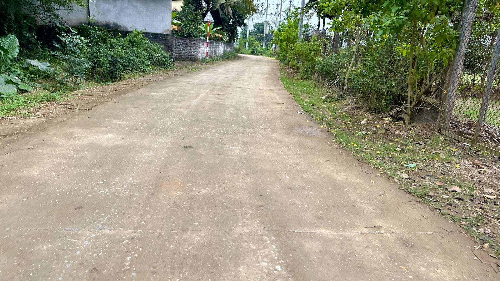 Cần bán 1069,8m2, Mt 48m, 250m2 thổ cư view cao, thoáng tại thôn Nội Minh Quang - Ba vì -Tp Hà Nội