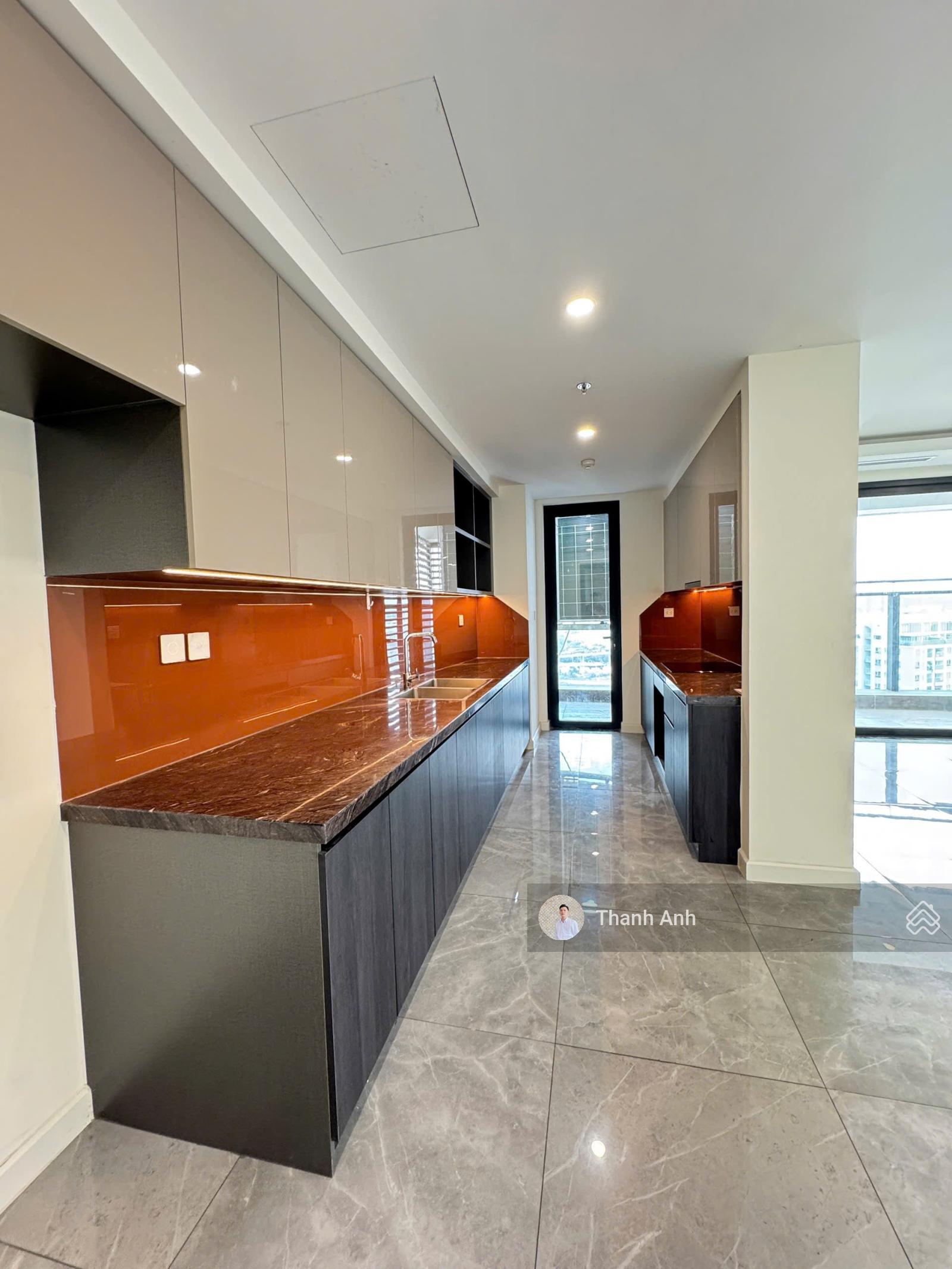 Cho Thuê Căn Hộ View Landmark 2PN+1,2WC 137m Giá Tốt