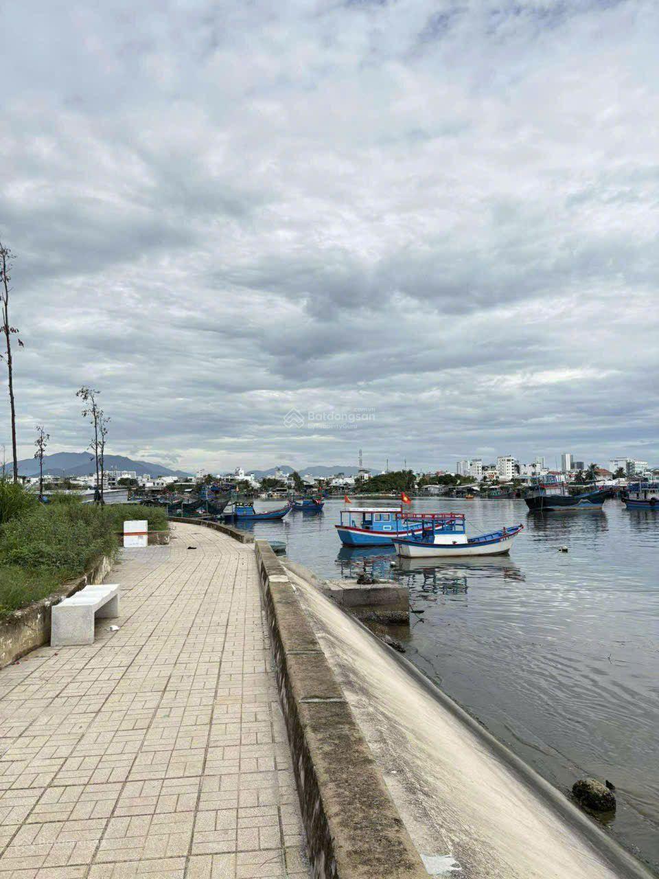 Nhà cấp 4 view biển Nha Trang - 6 tỷ - 70m2 ngang 5m - TTTP Nha Trang Phường Nam