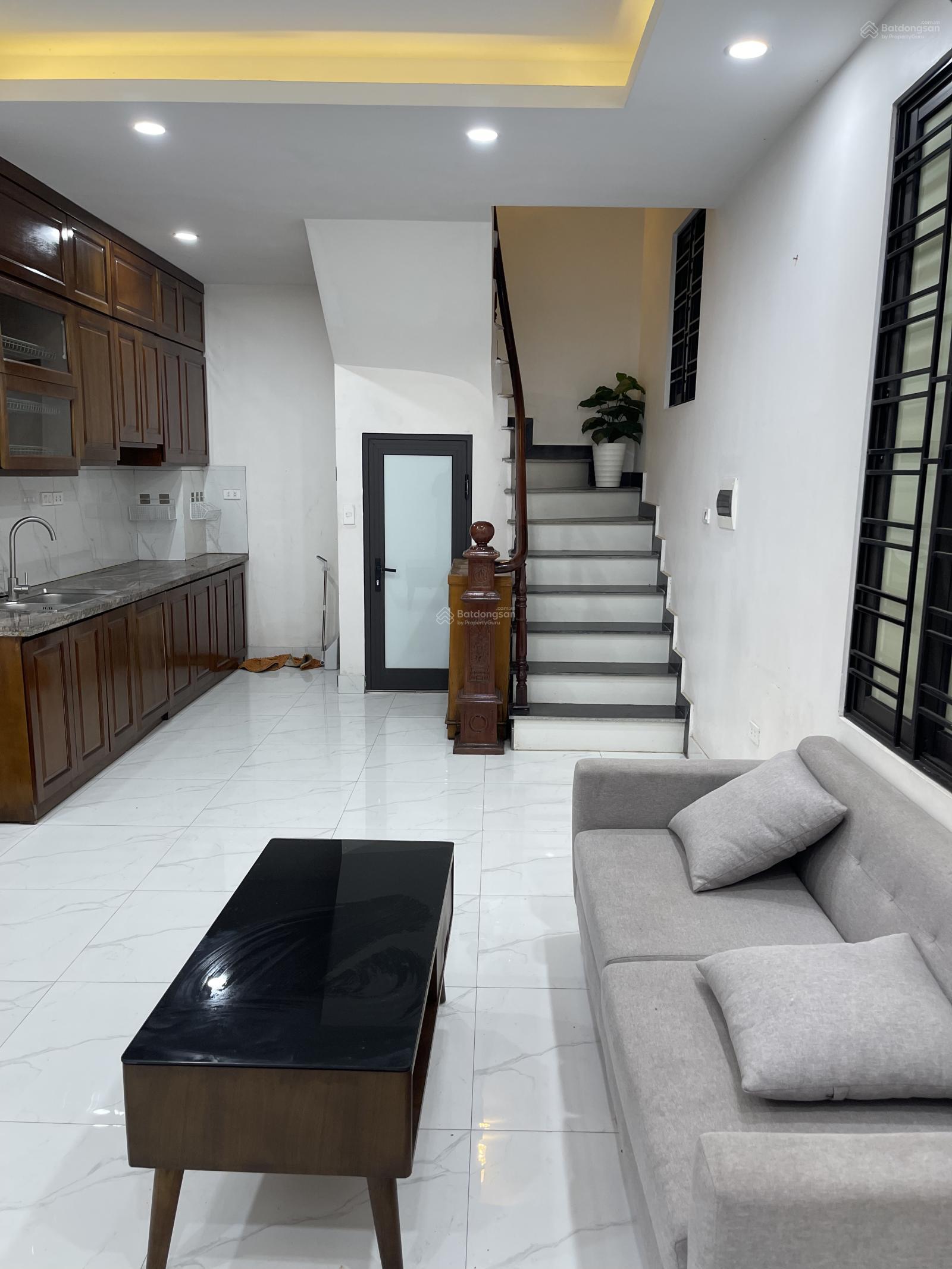 NHÀ MỸ ĐÌNH NGAY NGÃ BA THIÊN HIỀN VỚI MỸ ĐÌNH 40m2 x 5 tầng Ô TÔ ĐỖ CỬA