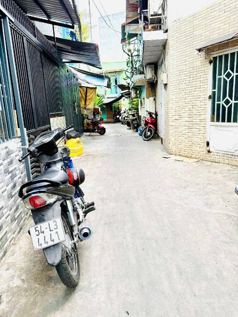 Nhà ngon 1 đời chủ DT 182.3m2 Full thổ , Gần mặt tiền , Sổ hồng ngang gần 5 nở hậu 11.55m , 10 tỷ