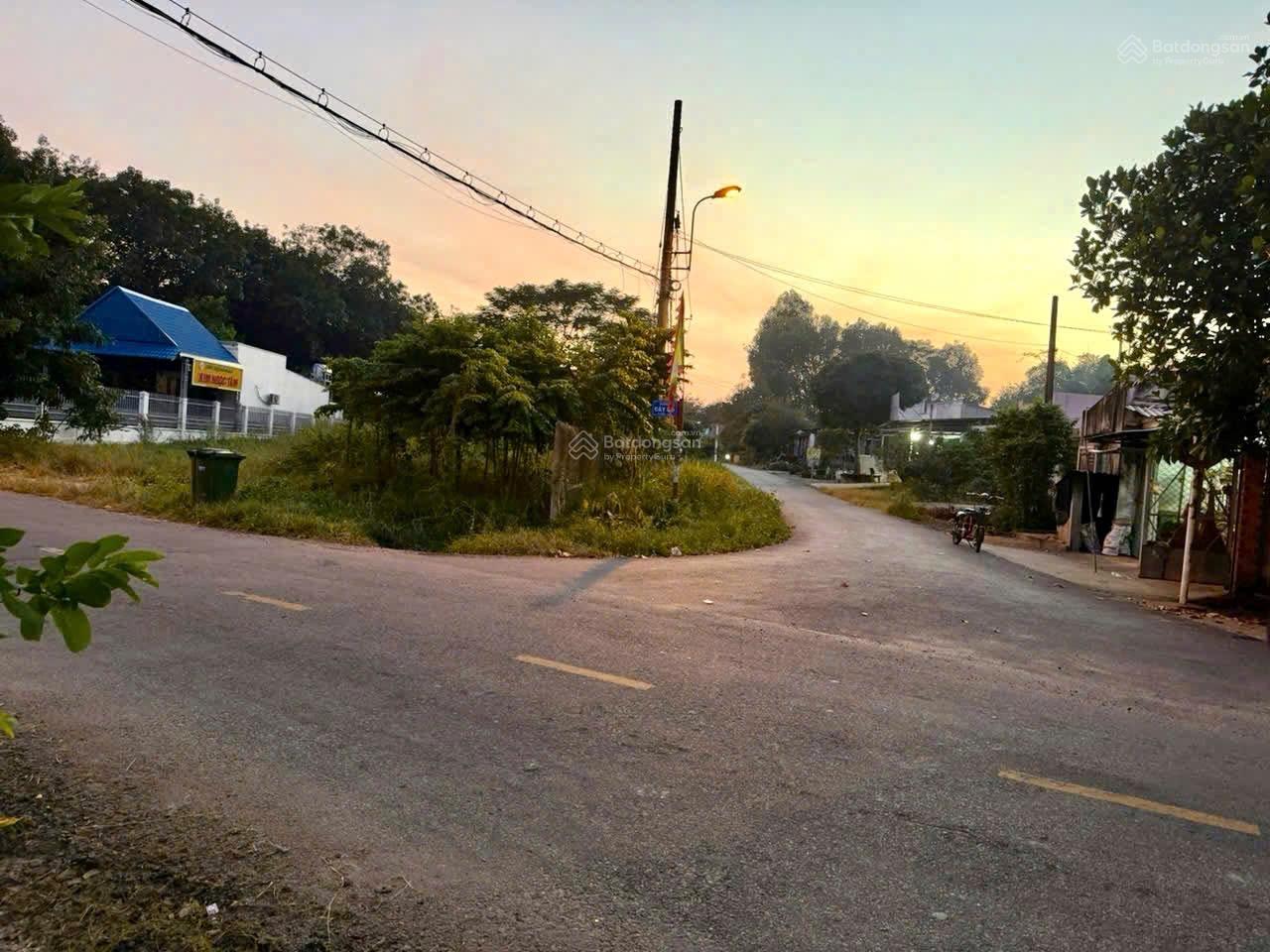 Bán lô góc 2 mặt tiền đường Cây Gõ, An Phú, Củ Chi (Dt: 1000m2) Giá chỉ 9.2 tỷ