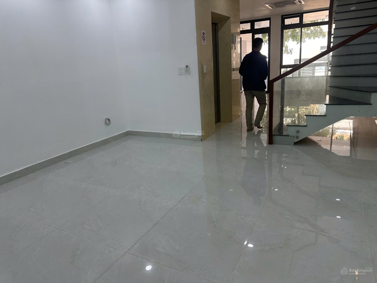 Cần Bán căn góc KDT Vạn Phúc City giá 20.8tỷ nhà như hình có thang máy Cần Bán căn góc KDT Vạn Phúc City giá 20.8tỷ nhà như hình có thang máy