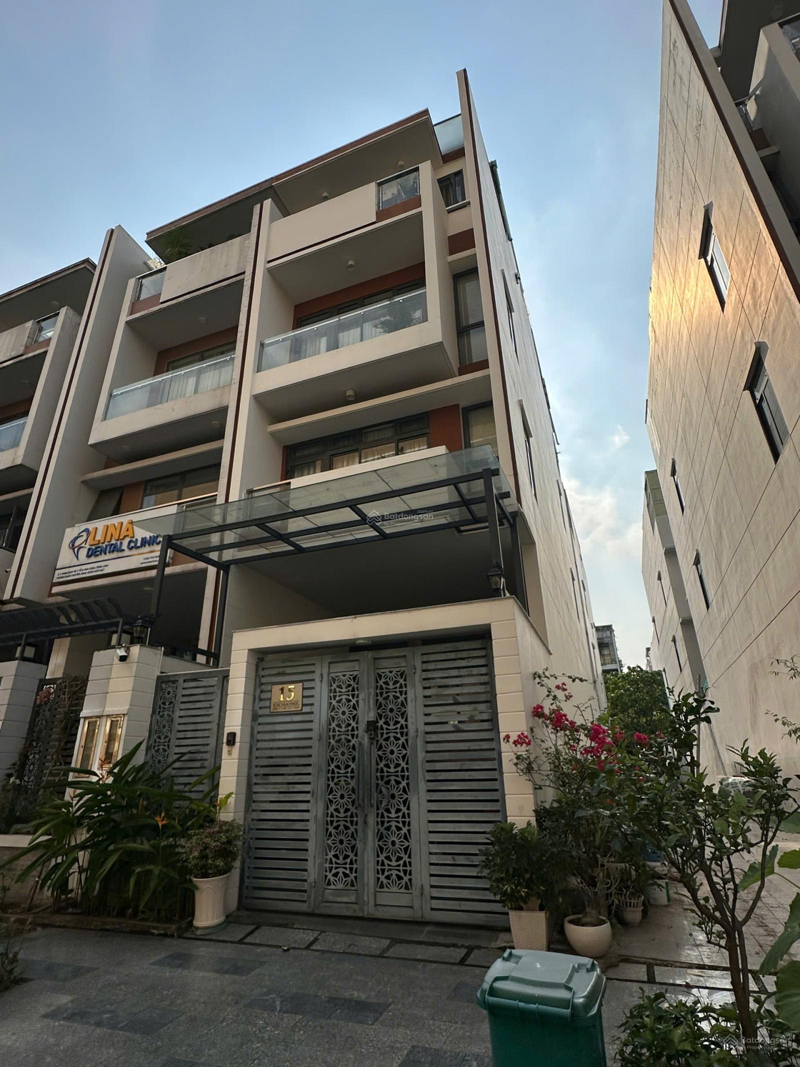 Cần Bán căn góc KDT Vạn Phúc City giá 20.8tỷ nhà như hình có thang máy