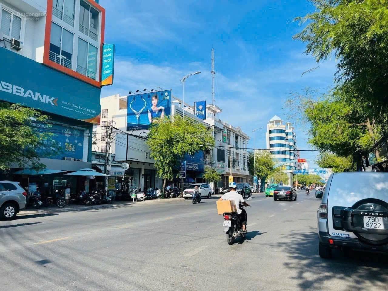 NHÀ MẶT TIỀN ĐƯỜNG THÁI NGUYÊN, TRUNG TÂM NHA TRANG, ĐỐI DIỆN GA NHA TRANG CÁCH BIỂN 1KM