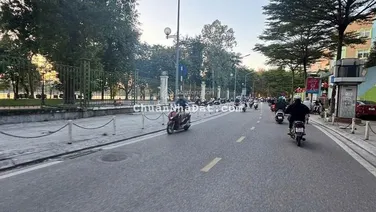 Nhà lô góc Nguyễn Đình Chiểu 70m 4T MT 5.5m Ô tô vào nhà 3 bước ra CV Thống Nhất- 35 tỷ( tl)