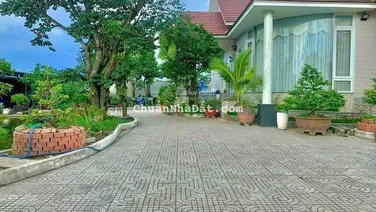 Nhà vườn hoàn thiện đẹp, 943m2 (3 phòng ngủ, sẵn nhà, vườn cây, ao cá, cách QL1A chỉ 1.5km