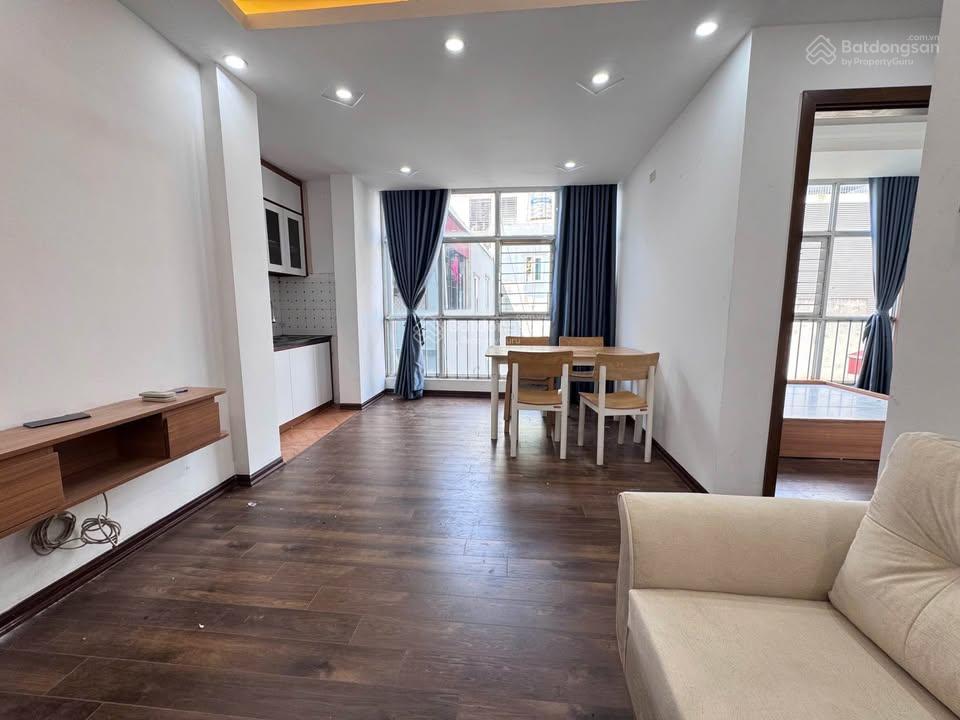 Bán căn hộ 2PN, 2WC, 76m2 tại Lê Văn Lương, Hà Nội, giá cực chất 8x tỷ, sổ đỏ trao tay