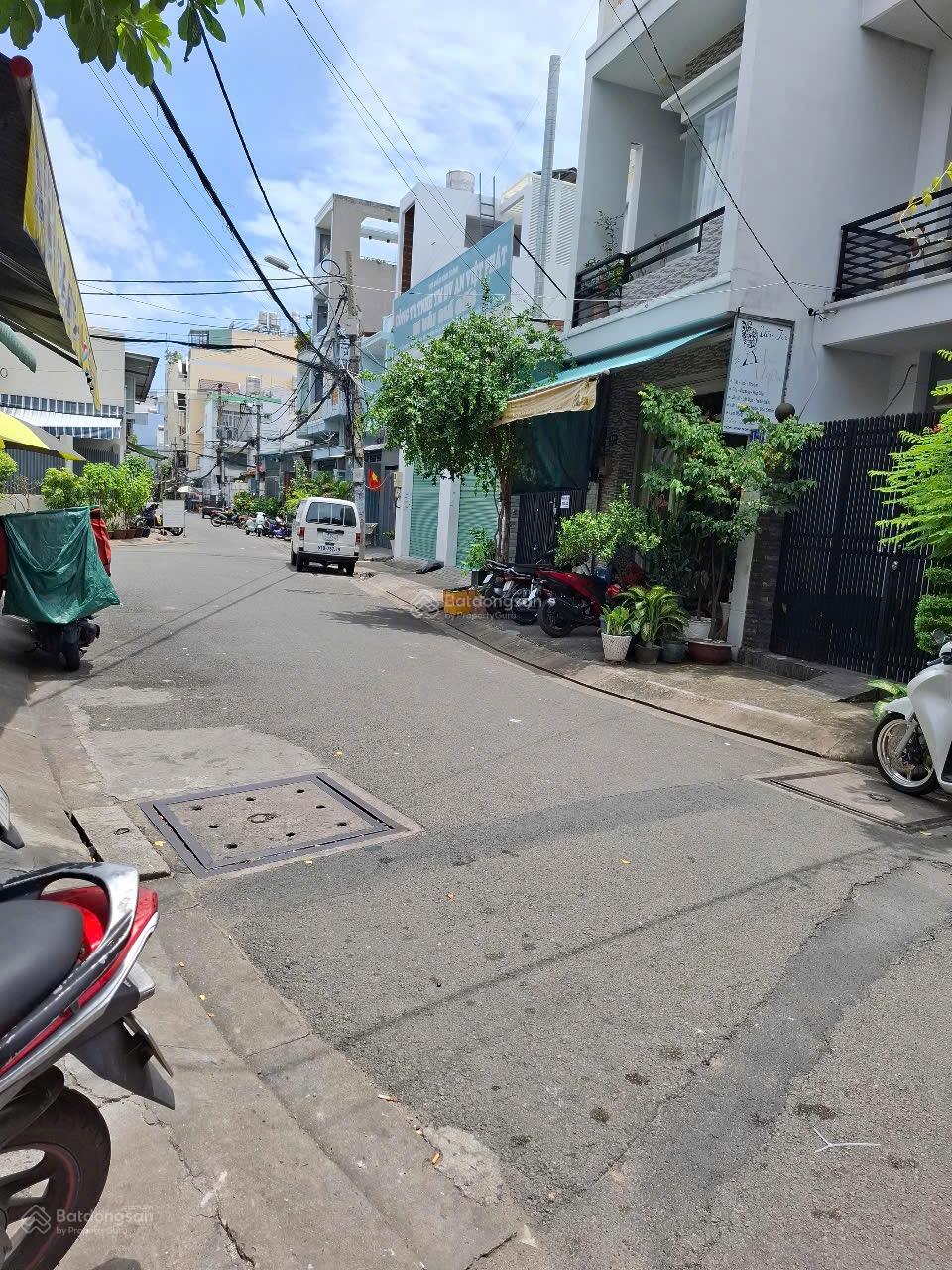 Bán nhà hẻm 8m Phạm Qúy Thích ngay chợ Tân Hương 8 x 16m giá 14,5 tỷ