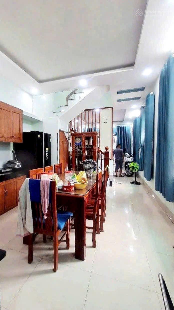 BÁN NHÀ 1 TRỆT 2 LẦU , GÓC 2 MẶT TIỀN ĐƯỜNG 5m