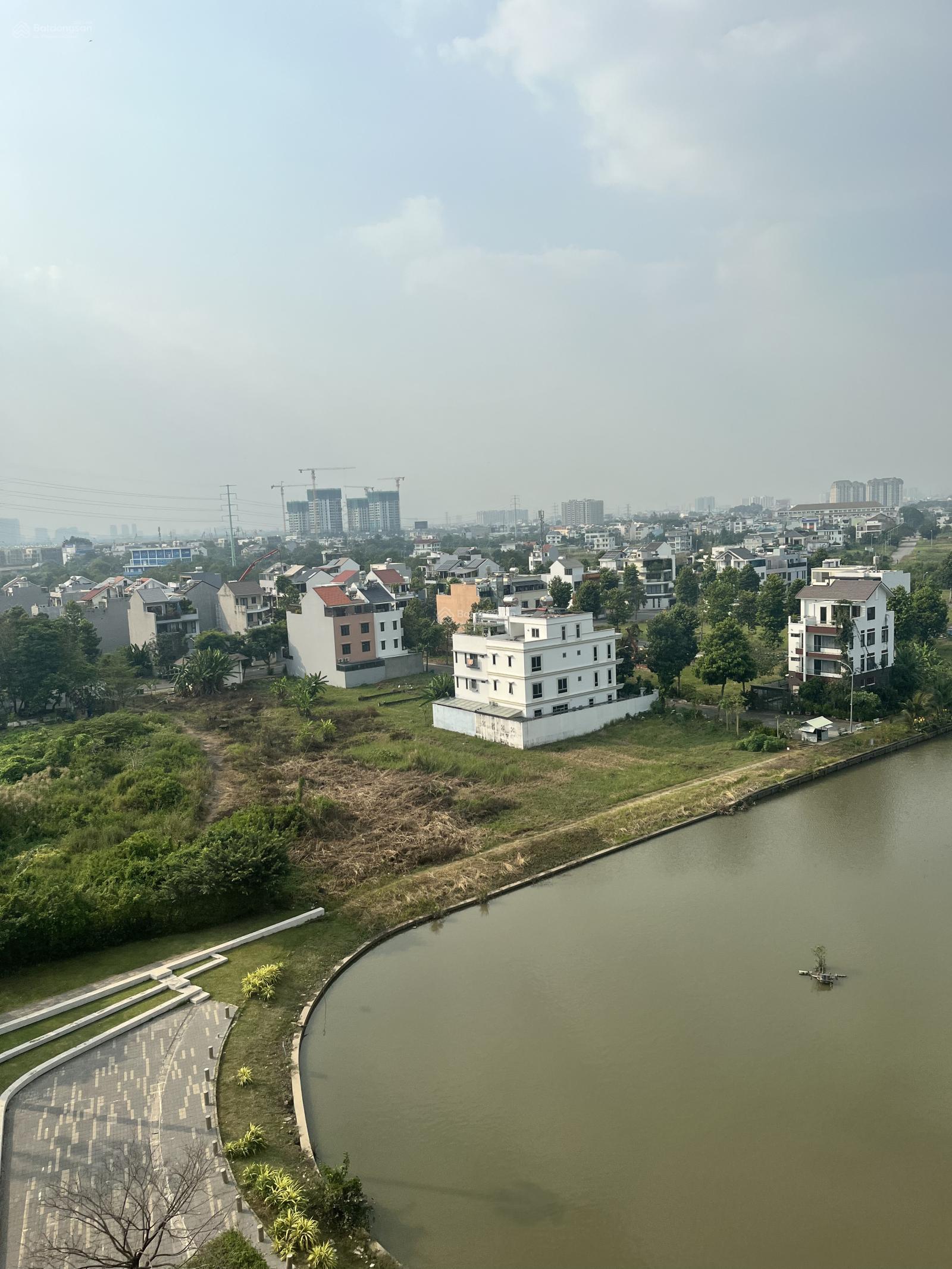 Chính chủ gửi bán nhanh căn #EhomeS 40m- thương mại - đã nộp hồ sơ làm sođầu tư hay ở đều giá tốt