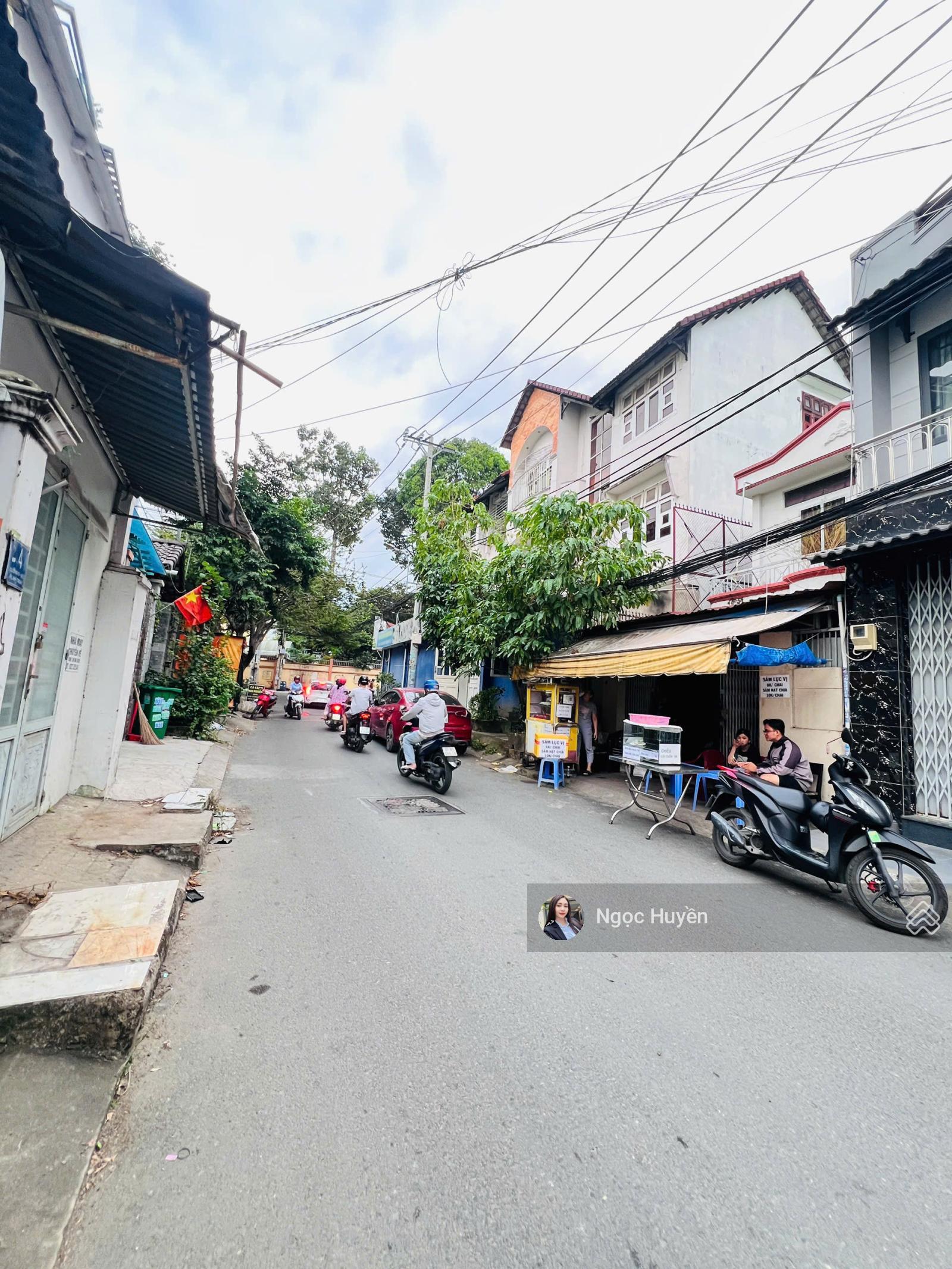 BÁN NHÀ 2 TẦNG MẶT TIỀN -GẦN NGAY HOÀNG DIỆU 2 -NGANG 5M - 3PN - GIÁ 6.X TỶ BÁN NHÀ 2 TẦNG MẶT TIỀN -GẦN NGAY HOÀNG DIỆU 2 -NGANG 5M - 3PN - GIÁ 6.X TỶ