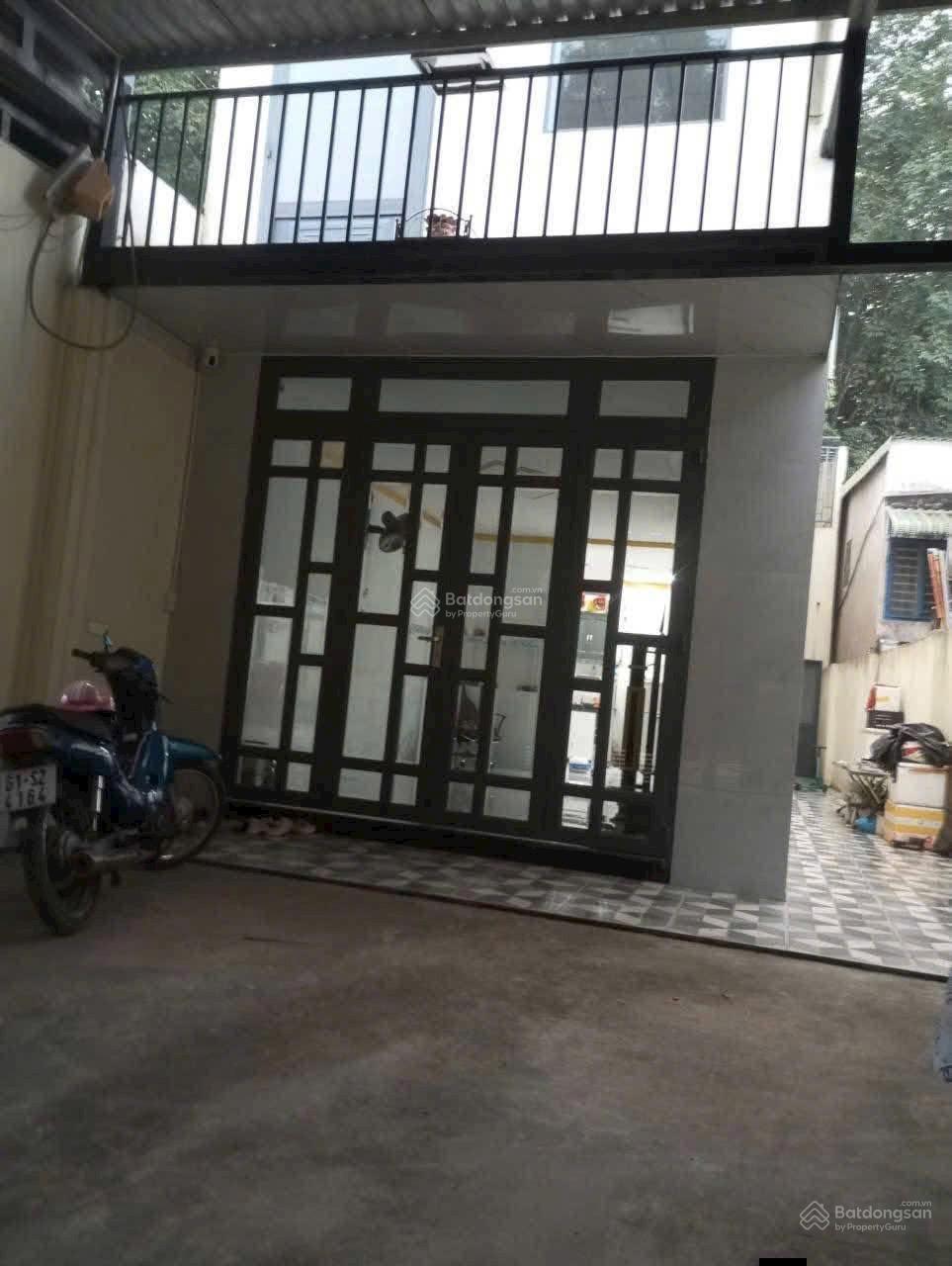 Bán nhà phường Phú an bến cát cũ mặt tiền đường nhựa 12m kinh doanh. Dt 122m trệt lầu .Sổ sẵn