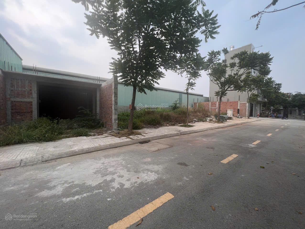 T15-ĐẤT TẶNG NHÀ KHỦNG - ĐANG XÂY LỠ DỠ- ĐƯỜNG 12M -KHU VIP-AN PHÚ ĐÔNG GIÁP RANH GÒ VẤP- 3.85Tỷ