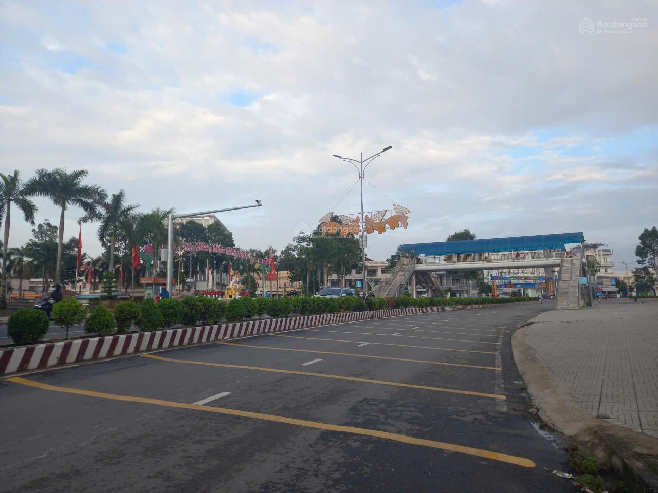 Bán đất quốc lộ 22 trảng bàng tây ninh 150m x 850m = 12.000m giá 29,5 tỷ tl