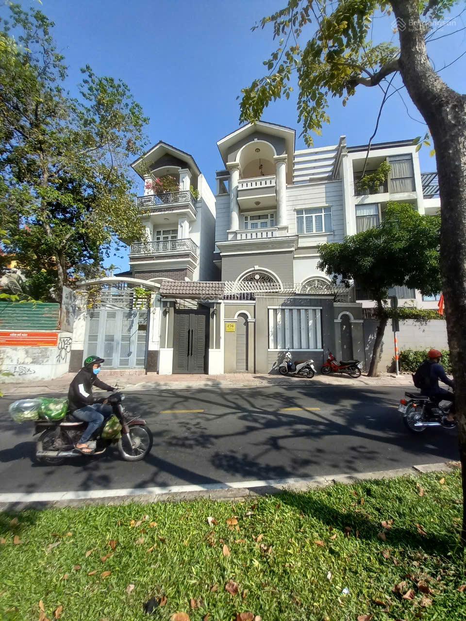 Gấp, bán biệt thự Trường Sa, P3, Bình Thạnh. DT: 10m x 16m, CN: 155m2, giá: 45 tỷ