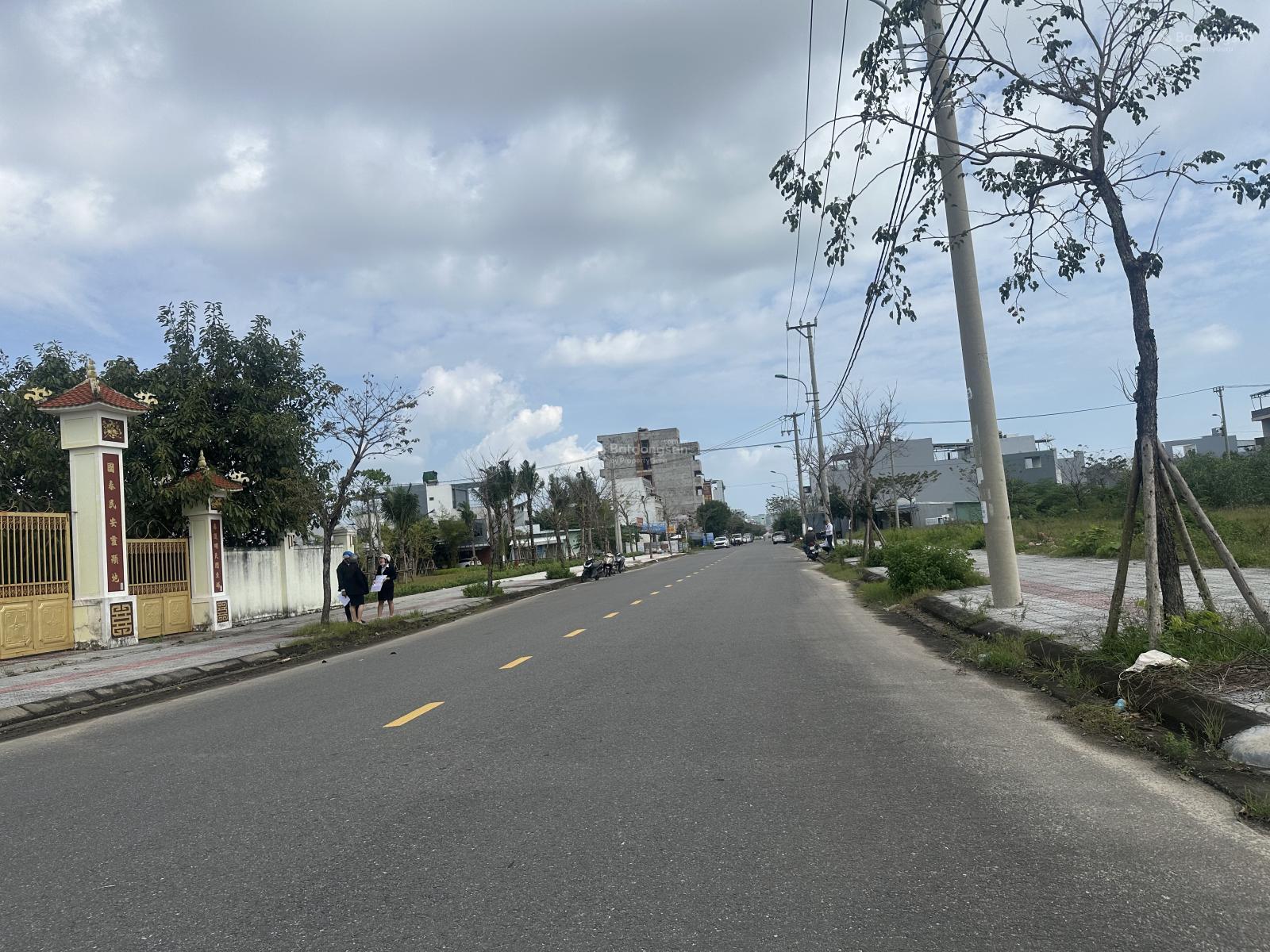 Bán lô dự án Đầm sen giá chủ đầu tư 150m2( 7.5*20) giá hơn 9ty góc công viên cây xanh