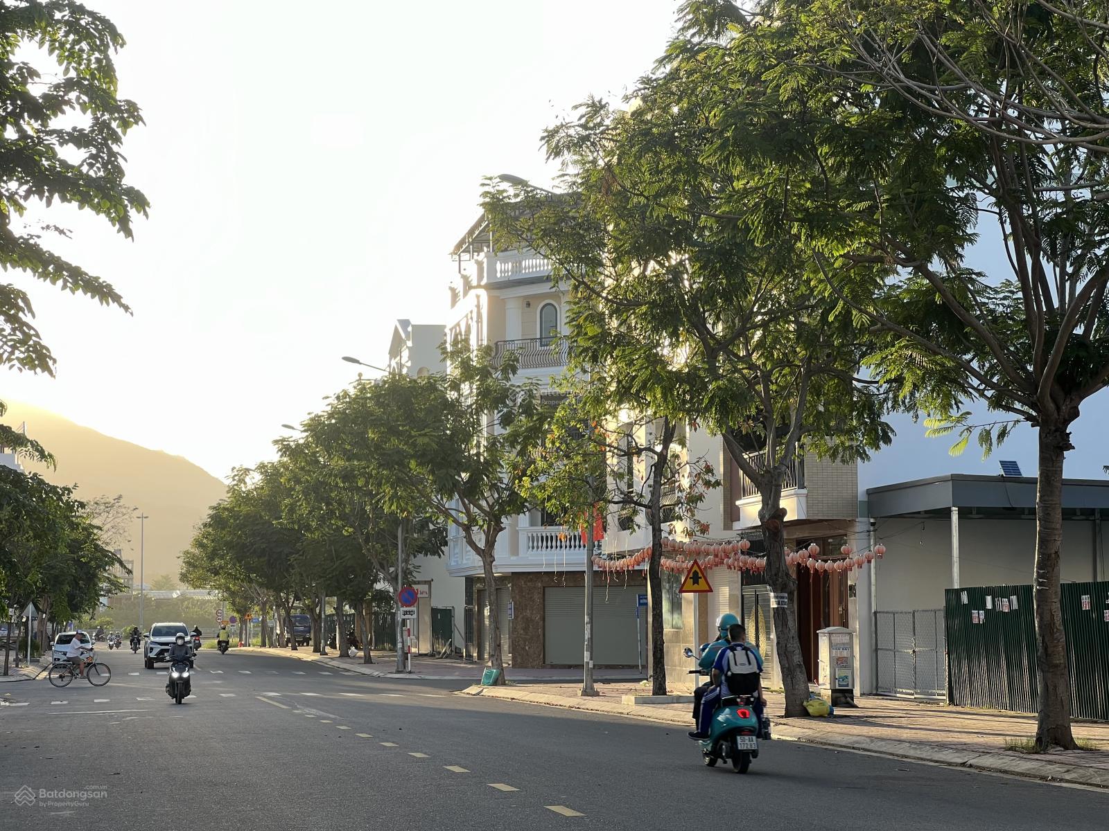 Duy Nhất 1 Lô Mặt tiền Kinh Doanh Đường Chính Số 7 Rộng 22m Tại KĐT Hà Quang 2, giá 85Tr/m2