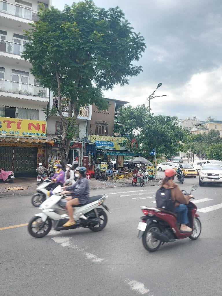 BÁN NHÀ LÔ GÓC 2 MẶT THOÁNG 40M BỜ KÈ HOÀNG SA, QUẬN 3 - PHƯỜNG NHIÊU LỘC) DÒNG TIỀN 30Tr/-Chỉ 9.99