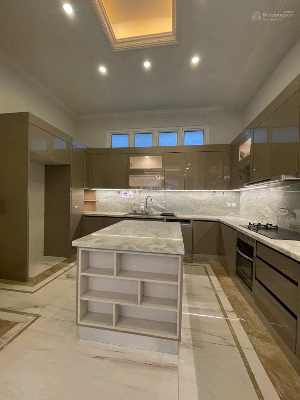 Biệt thự đẳng cấp siêu khan hiếm khu Compound Nguyễn Trọng Tuyển - DT: 10x20m - 4 tầng - Giá 49 tỷ