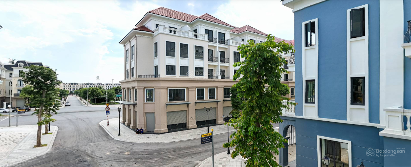 Cực hiếm: "Xẻ khe San Hô Vin 2 SH22-13, 72m² giá 10,735 tỷ Căn thô, gần công viên" Cực hiếm: "Xẻ khe San Hô Vin 2 SH22-13, 72m² giá 10,735 tỷ Căn thô, gần công viên"