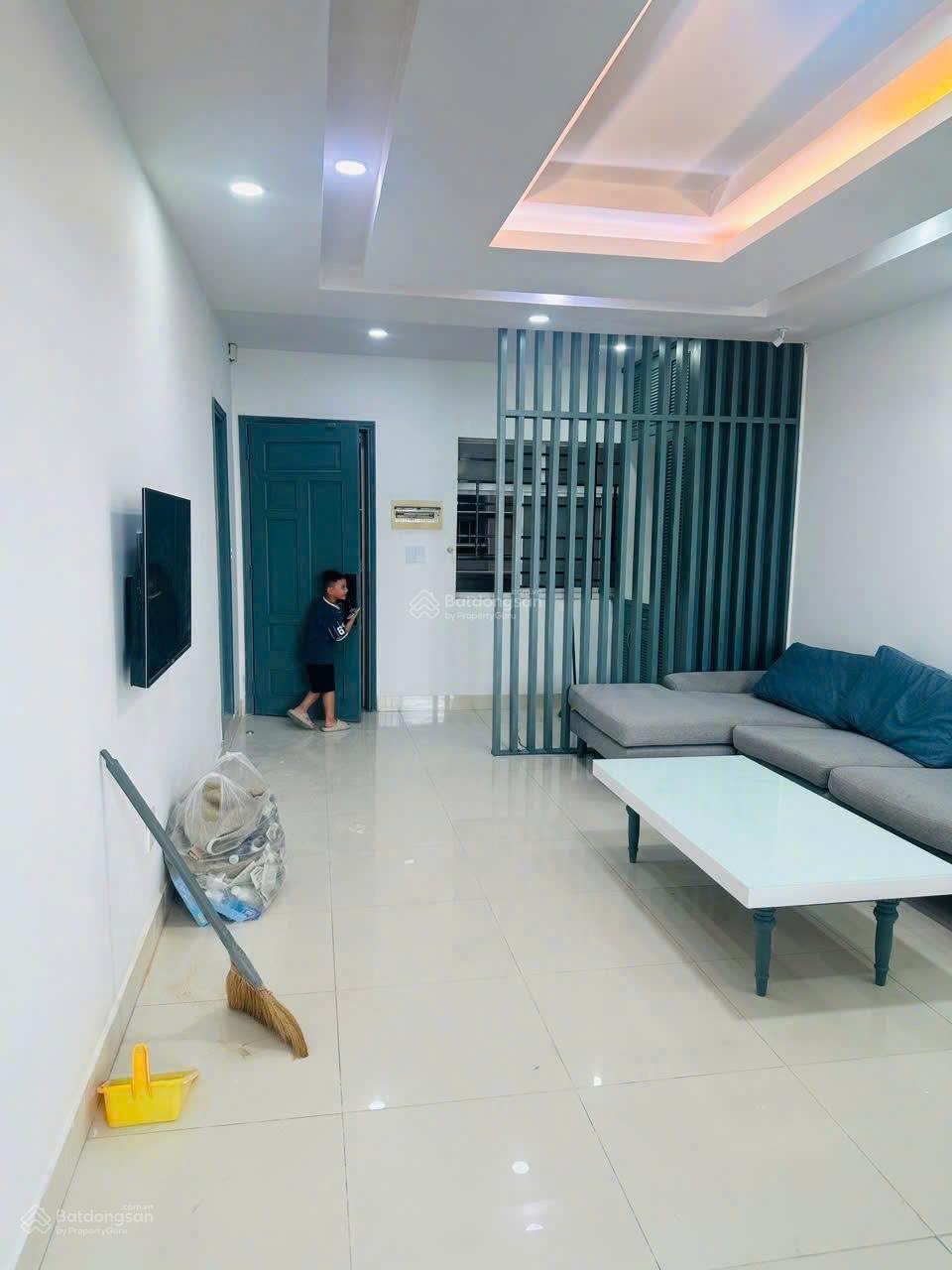 Cần bán gấp căn hộ H2 đường Hoàng Diệu Q4