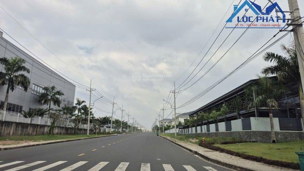 Bán đất Khu Công Nghiệp Hố Nai dt 15000m2 giá 77 tỷ đất SKK thời hạn 2065