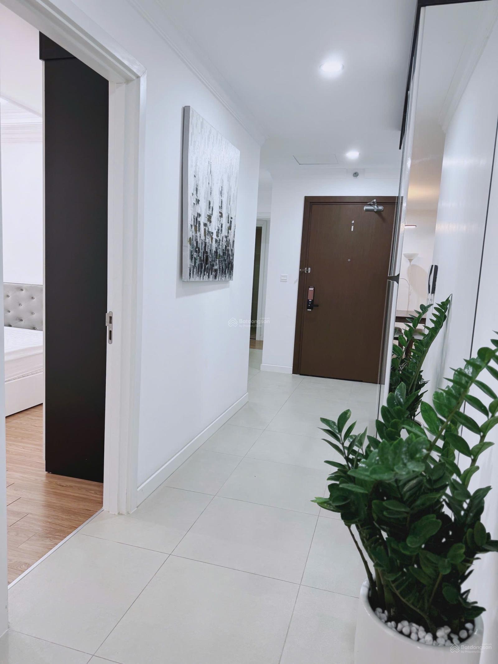 Chính chủ cần nhượng lại căn góc hoa hậu 3PN, 126m2, tầng cao, full nt, view hồ Tây, Kosmo Tây Hồ