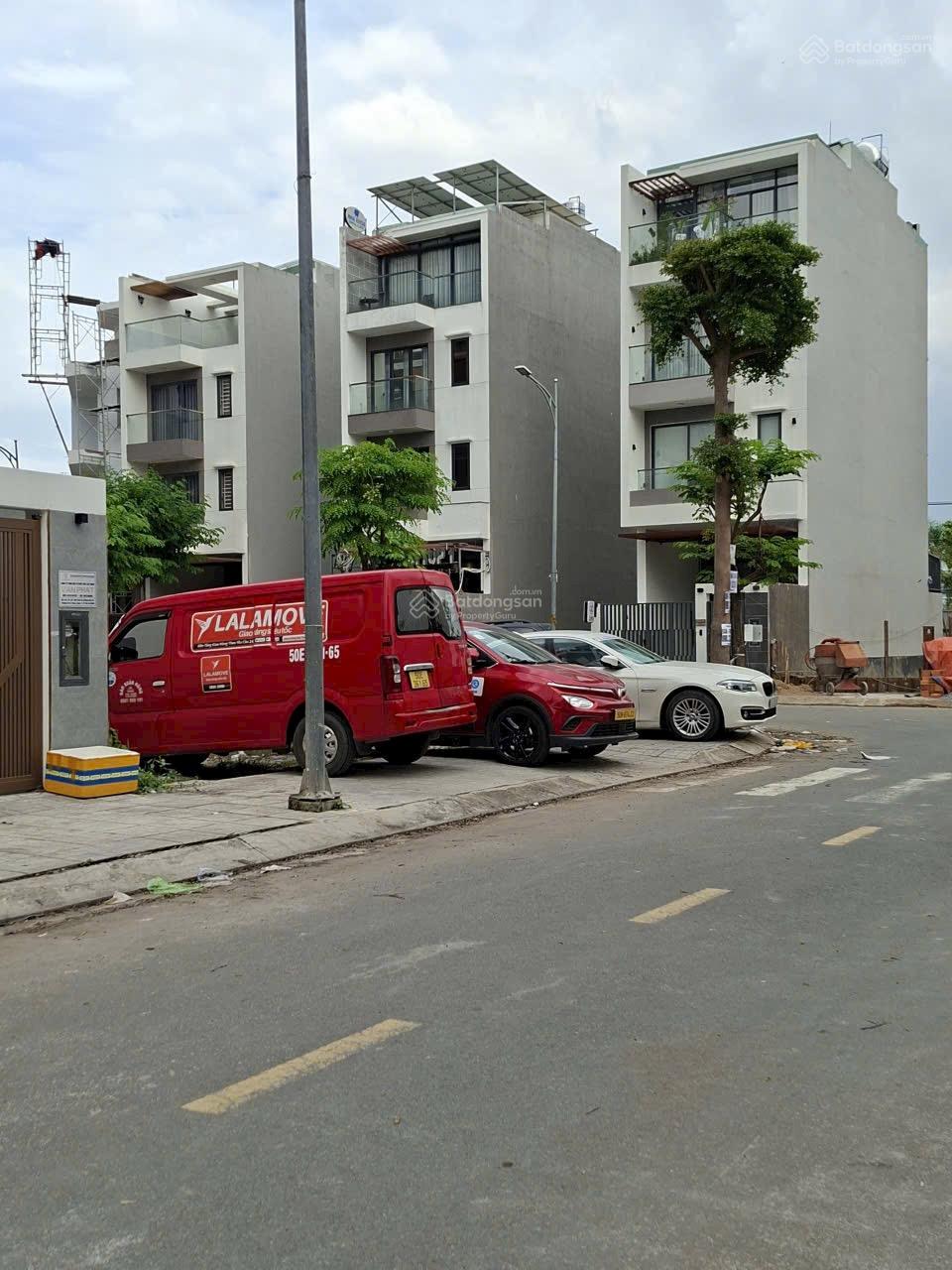 Lô đẹp, 136m2 giá 8 tỷ, khu an ninh đường Đào Trí