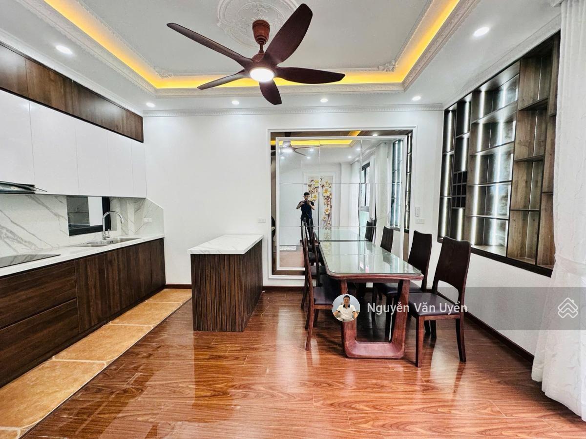 Bán gấp. Nhà Đội Cấn. Ngõ nông, vài bước ra phố, ô tô đỗ gần, thông, kinh doanh, sân xe, 46m2*5T