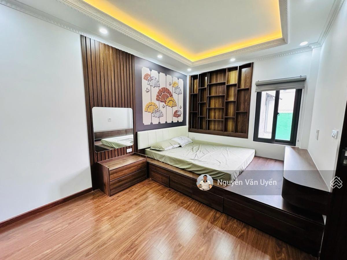 Bán gấp. Nhà Đội Cấn. Ngõ nông, vài bước ra phố, ô tô đỗ gần, thông, kinh doanh, sân xe, 46m2*5T