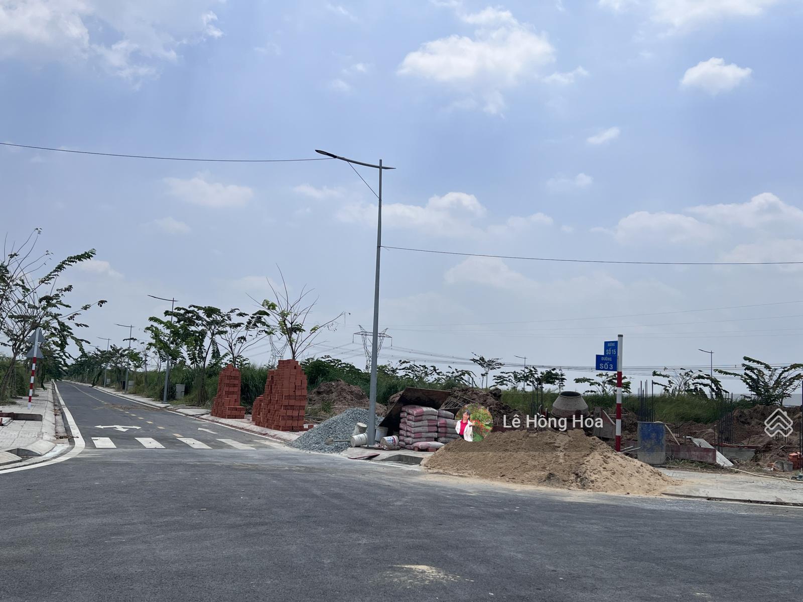 Đất nền Dragon Pearl giá rẻ 90m2 SHR sang tên 20,5tr/m2 View trung tâm thương mại 1 nền duy nhất
