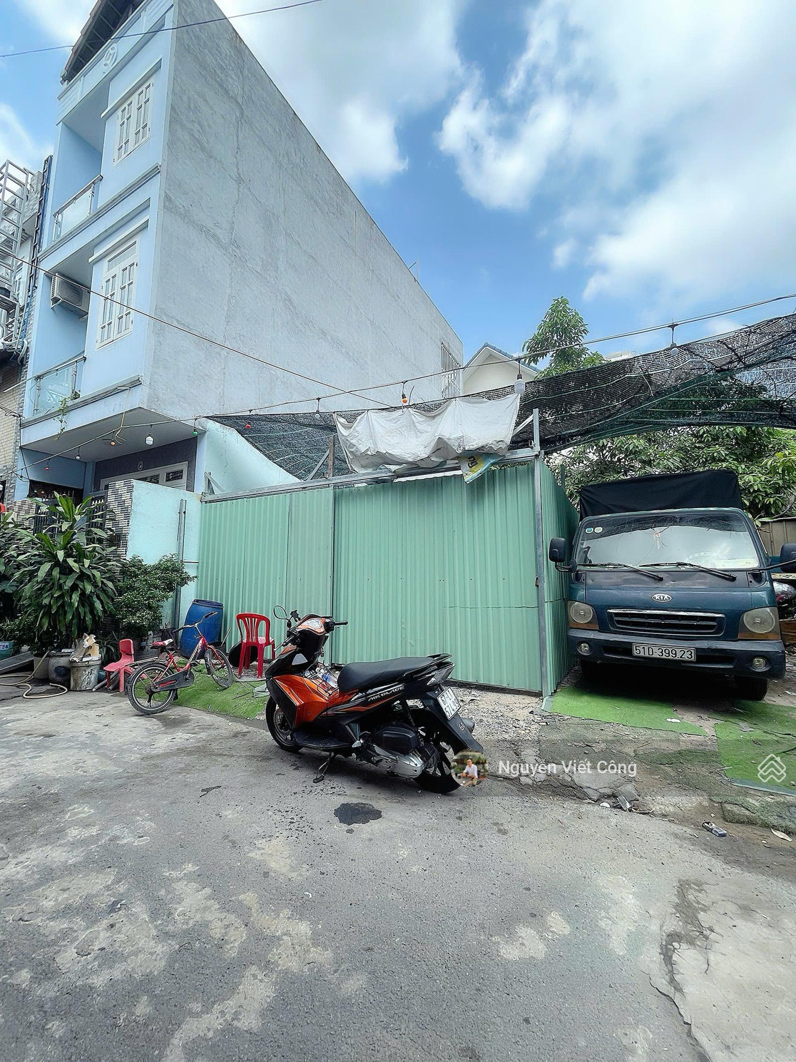 Bán lô đất (5.5x11m~ 60m2) ngay đường Số 11, Tam Bình - chung cư Lan Phương, Saigon Avenue,